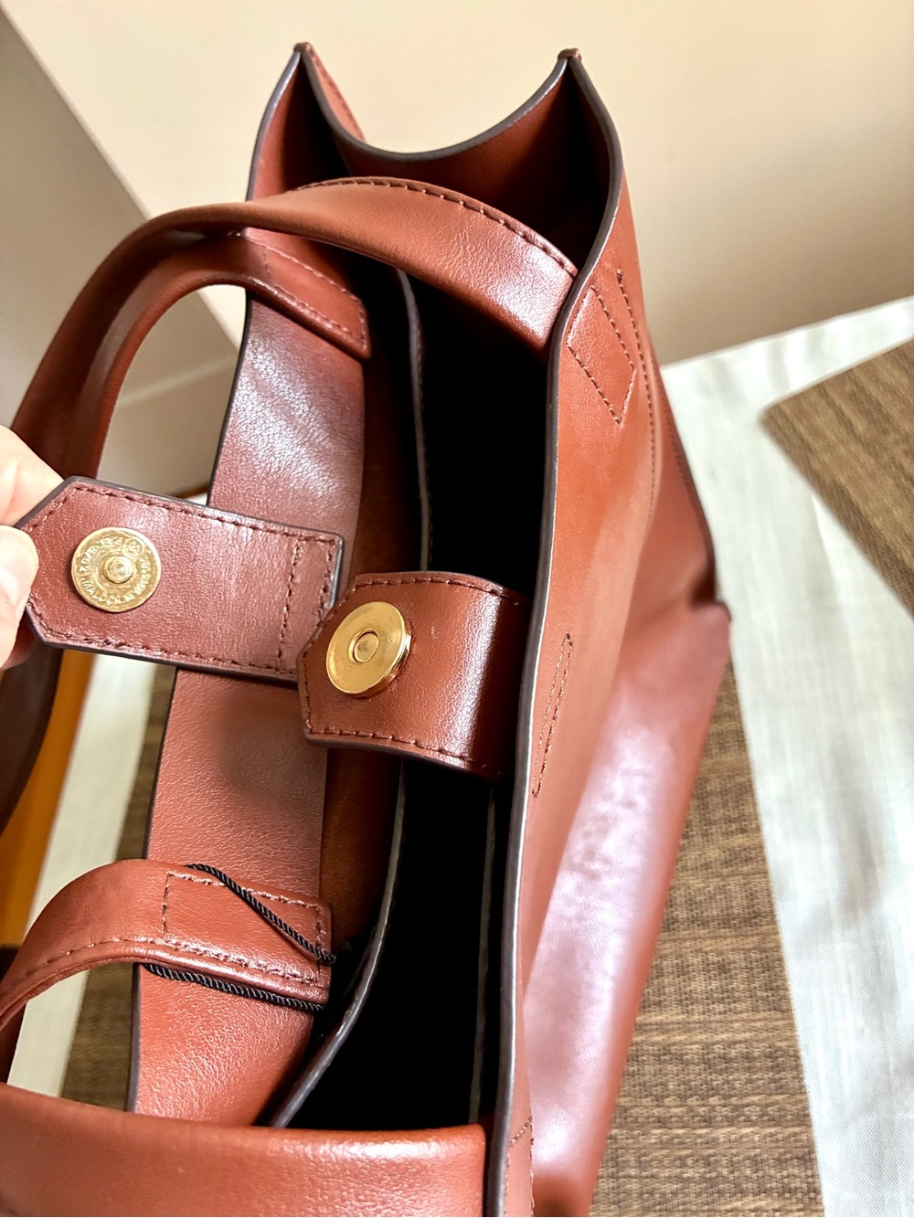 Banana Republic  Leather Tote Bag - Picture 5 of 7